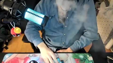 Snapshot of stoner_sad_boi chatting on January 2025 07:06:01 AM Oliver online show from January 2025 07:06:01 AM
