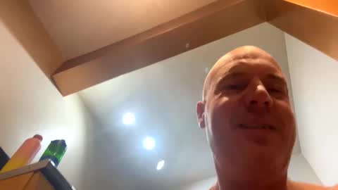 Stoodley22 online show from December 2025 05:45:02 AM