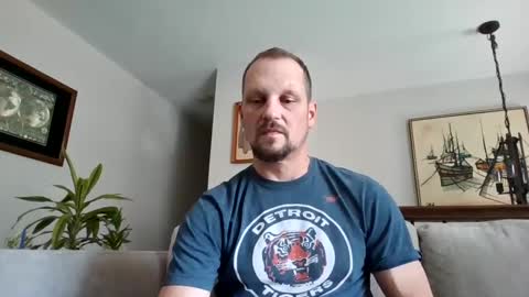 Snapshot of stook4 chatting on October 2025 06:28:01 PM LifestyleMan313 online show from October 2025 06:28:01 PM