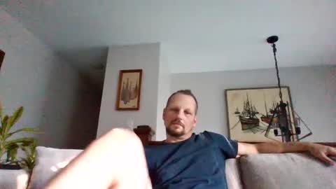 Snapshot of stook4 chatting on October 2025 09:34:02 PM LifestyleMan313 online show from October 2025 09:34:02 PM