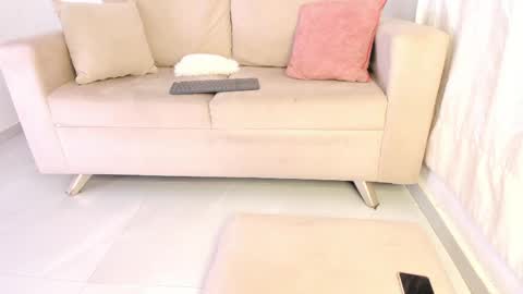 Zoe -INDEPENDENT MODEL online show from April 2026 11:36:02 AM