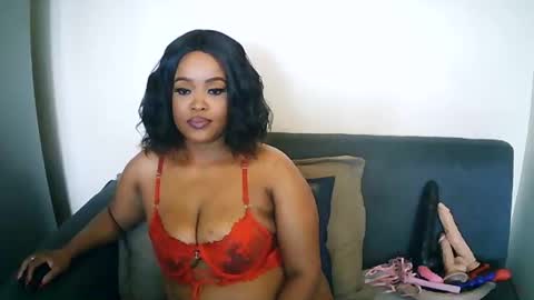 Snapshot of stormie955 chatting on December 2024 06:44:01 AM stormie955 online show from December 2024 06:44:01 AM