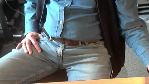 Snapshot of str8_dave chatting on April 2026 01:53:02 PM Dave online show from April 2026 01:53:02 PM