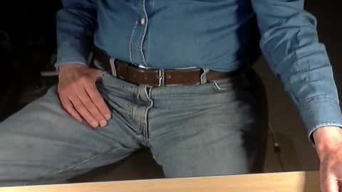 Snapshot of str8_dave chatting on April 2026 01:06:02 PM Dave online show from April 2026 01:06:02 PM
