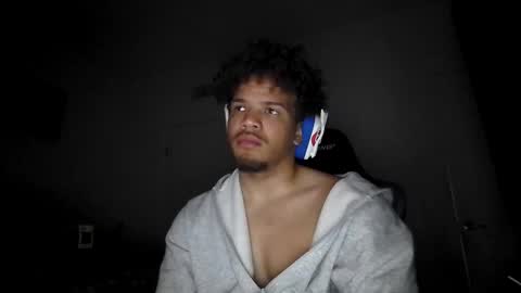 Snapshot of str8dj chatting on November 2025 06:52:01 AM Dj online show from November 2025 06:52:01 AM