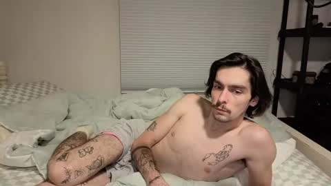 str8whiteboy21 online show from April 2026 06:58:02 AM