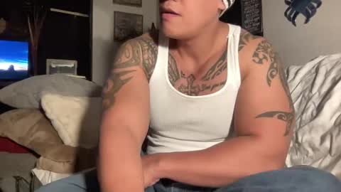 Snapshot of straightsurfer808 chatting on November 2025 10:26:01 AM straightsurfer808 online show from November 2025 10:26:01 AM