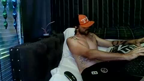 Snapshot of straitpipermann22 chatting on July 2026 11:34:02 PM straitpipermann22 online show from July 2026 11:34:02 PM