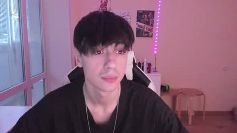 Ray online show from December 2024 07:24:02 AM