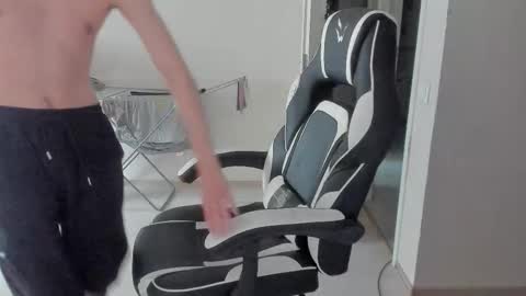 Ray online show from October 2025 12:39:02 PM