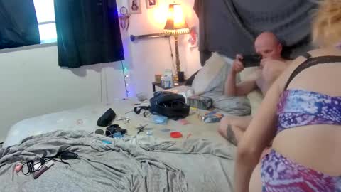 Snapshot of strangestslut chatting on October 2025 01:17:02 PM strangestslut online show from October 2025 01:17:02 PM