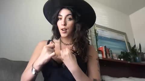 Snapshot of strawberripulp chatting on October 2025 07:59:01 PM Angel Baby online show from October 2025 07:59:01 PM