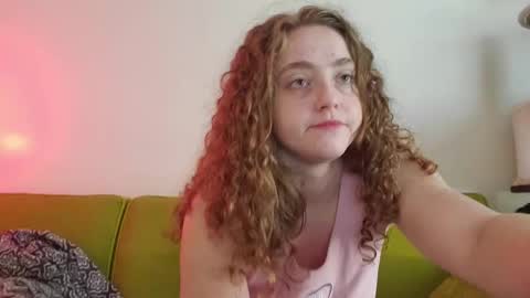 Snapshot of strawberrylotsacake chatting on September 2025 02:33:01 PM Strawberrylotsacake online show from September 2025 02:33:01 PM