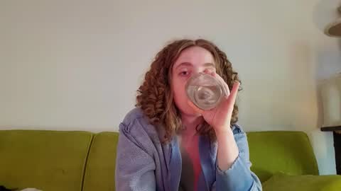 Snapshot of strawberrylotsacake chatting on October 2025 06:18:02 PM Strawberrylotsacake online show from October 2025 06:18:02 PM