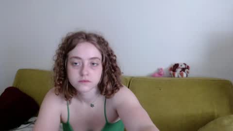 Snapshot of strawberrylotsacake chatting on April 2026 02:43:02 PM Strawberrylotsacake online show from April 2026 02:43:02 PM