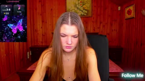 Snapshot of strawberrylux chatting on December 2024 07:20:01 AM Strawberrylux online show from December 2024 07:20:01 AM