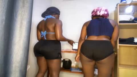 streetlioness online show from September 2025 07:03:02 AM