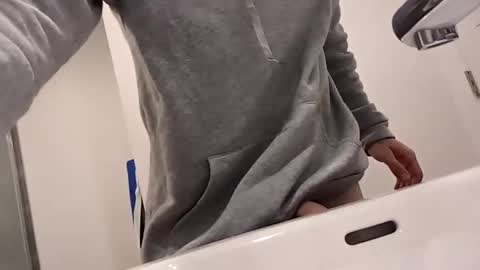 strikout1 online show from November 2025 11:51:01 PM