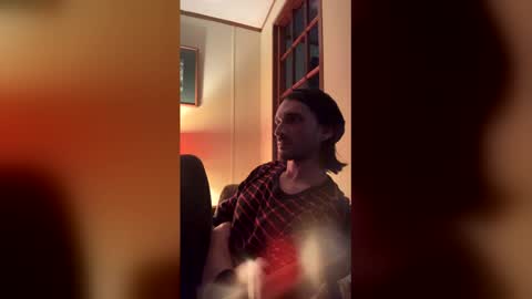 Snapshot of stringgreens777 chatting on December 2025 11:45:01 PM stringgreens777 online show from December 2025 11:45:01 PM