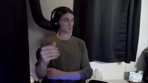 Snapshot of stringgreens777 chatting on January 2026 05:04:01 PM stringgreens777 online show from January 2026 05:04:01 PM