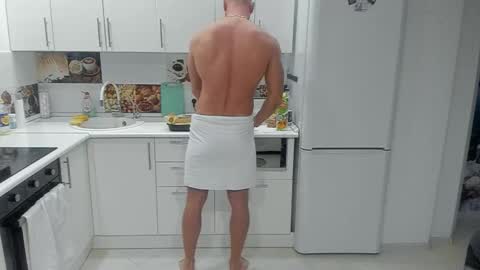 Strong Arni online show from February 2025 04:21:01 PM