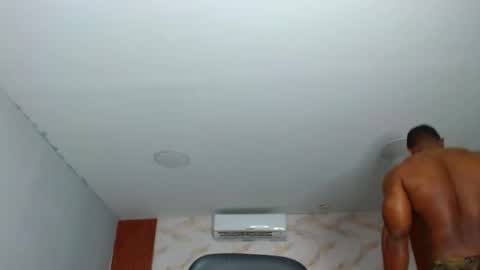 Snapshot of strong_george1 chatting on February 2025 07:07:01 PM strong_george1 online show from February 2025 07:07:01 PM