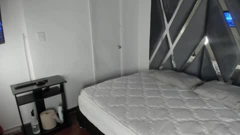 Alexa   online show from November 2025 10:52:02 AM