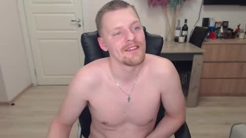 strong_guy_xxx online show from November 2025 09:08:01 PM