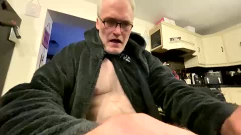 stud_1975 online show from April 2026 02:20:02 AM