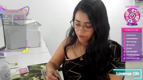 studcb_ online show from December 2025 08:04:02 PM