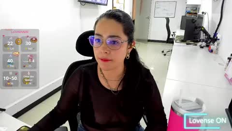 studcb_ online show from April 2026 10:35:02 PM