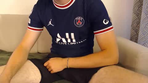 Stud From Paris online show from May 2026 11:07:01 AM