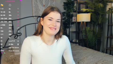 Snapshot of stunningly_beauty chatting on December 2024 05:20:01 AM Sonya online show from December 2024 05:20:01 AM