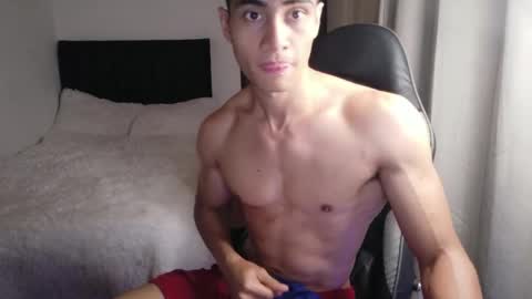 stylish man online show from April 2026 12:01:01 PM