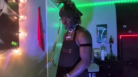 Snapshot of suavechocolatecity chatting on November 2025 01:33:01 AM Hot Chocolate online show from November 2025 01:33:01 AM
