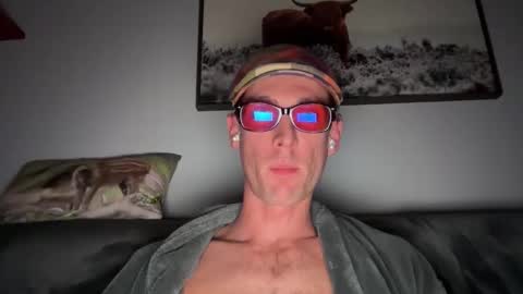 Snapshot of suavedailly chatting on November 2025 09:26:02 AM suavedailly online show from November 2025 09:26:02 AM