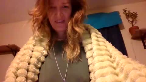 Snapshot of sub4you69brat chatting on January 2025 12:19:02 AM sub4you69brat online show from January 2025 12:19:02 AM