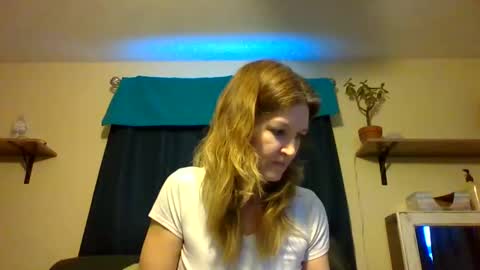 Snapshot of sub4you69brat chatting on January 2025 09:39:02 PM sub4you69brat online show from January 2025 09:39:02 PM