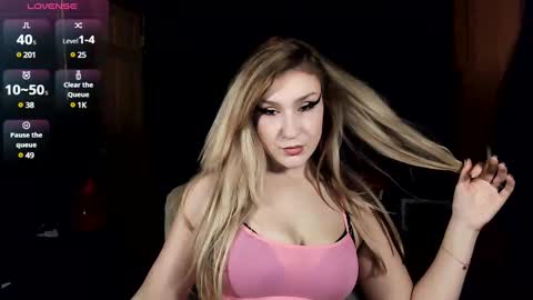 Polly online show from December 2024 04:06:01 PM