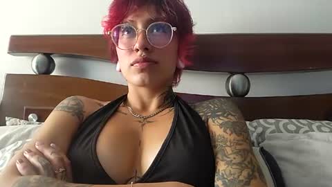 Snapshot of succubus_girl_ chatting on June 2026 07:05:01 PM Alexy online show from June 2026 07:05:01 PM