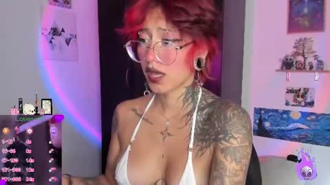 Snapshot of succubus_girl_ chatting on July 2026 02:20:01 PM Alexy online show from July 2026 02:20:01 PM