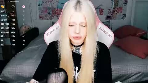 Snapshot of succubus_leslie chatting on July 2026 11:07:01 PM succubus_leslie online show from July 2026 11:07:01 PM