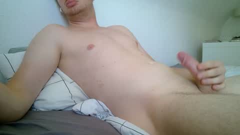 Snapshot of suck_me_bby chatting on June 2026 01:06:02 PM suck_me_bby online show from June 2026 01:06:02 PM