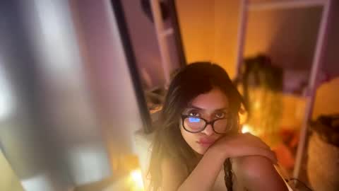 SaraSabeen online show from December 2024 10:43:02 PM