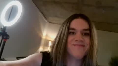 Snapshot of suddenly_sara86 chatting on December 2024 02:32:01 AM SaraXSX online show from December 2024 02:32:01 AM