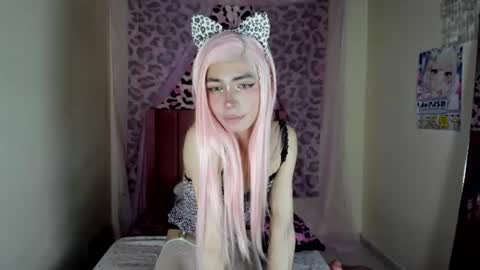 Snapshot of sue_krous chatting on July 2026 04:14:02 AM sue online show from July 2026 04:14:02 AM