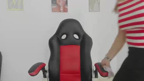 sugar_milff online show from September 2025 03:02:01 PM