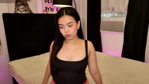 Snapshot of sugar_pinay18x chatting on April 2026 12:08:01 AM sugar_pinay18x online show from April 2026 12:08:01 AM