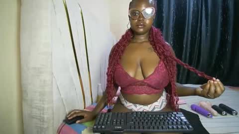 Snapshot of sugara_spicexo chatting on March 2026 03:43:01 AM Ss online show from March 2026 03:43:01 AM