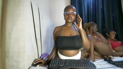 Snapshot of sugara_spicexo chatting on April 2026 01:11:01 AM Ss online show from April 2026 01:11:01 AM